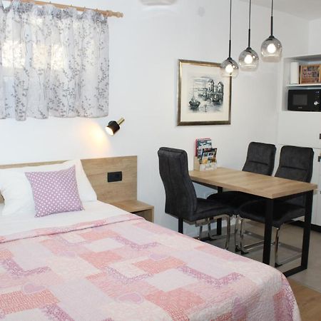 Apartments Lana สปลิท ภายนอก รูปภาพ